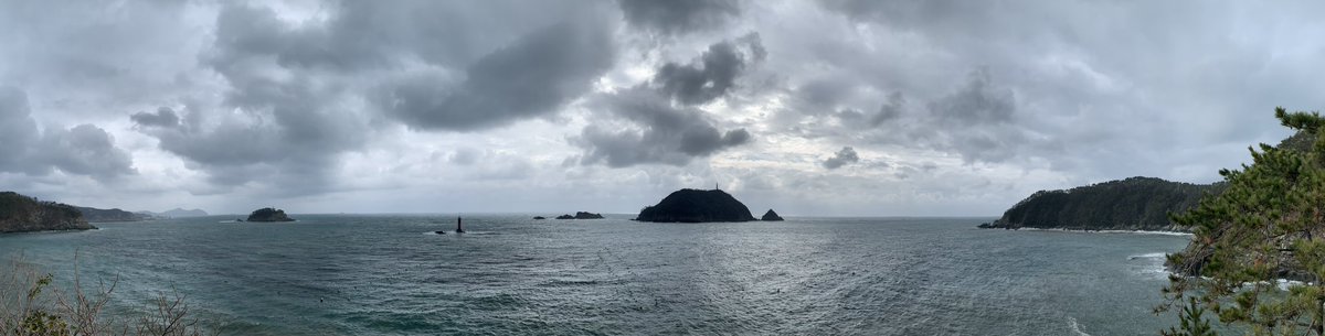 taengal1213's tweet photo. #sea 
#seaside 
#morundae 
Nice place to take a walk~👣
#dadaepo 
#dadaepobeach 
#busan 
#southkorea 🇰🇷
#yourshotphotographer
#traveler 
#backpacker 
#go_into_unknown 
#iphonexs https://t.co/2Q2yi8U3Gw