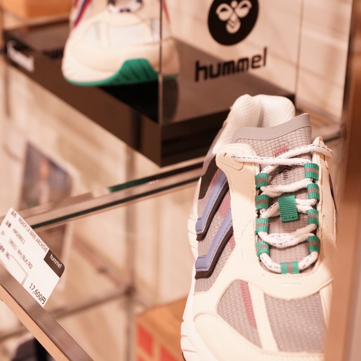 Hummel ヒュンメル公式 最高の週末はjリーグ開幕とともに来るのかと思ってたら ツエーゲンサポーターが片町きららに持ってきてくれた ありがとー T Co Zhehtlx48w ツエーゲンヒュンメルショップ ツエーゲン金沢 Wayz 片町きらら