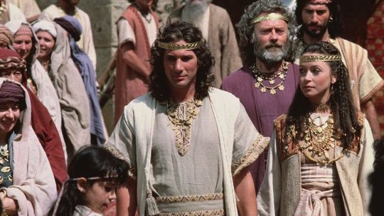 1:35pm TODAY on @TalkingPicsTV 

The 1985 #Historical #Epic film🎥 “King David” directed by
#BruceBeresford from a screenplay by Andrew Birkin & James Costigan

Stars #RichardGere #EdwardWoodward #AliceKrige #DenisQuilley #CherieLunghi