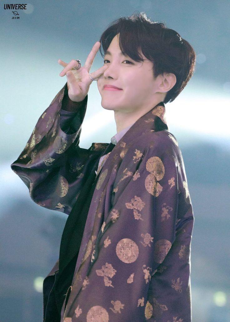 A short thread of Jung Hoseok being :cute as hell           what the hell