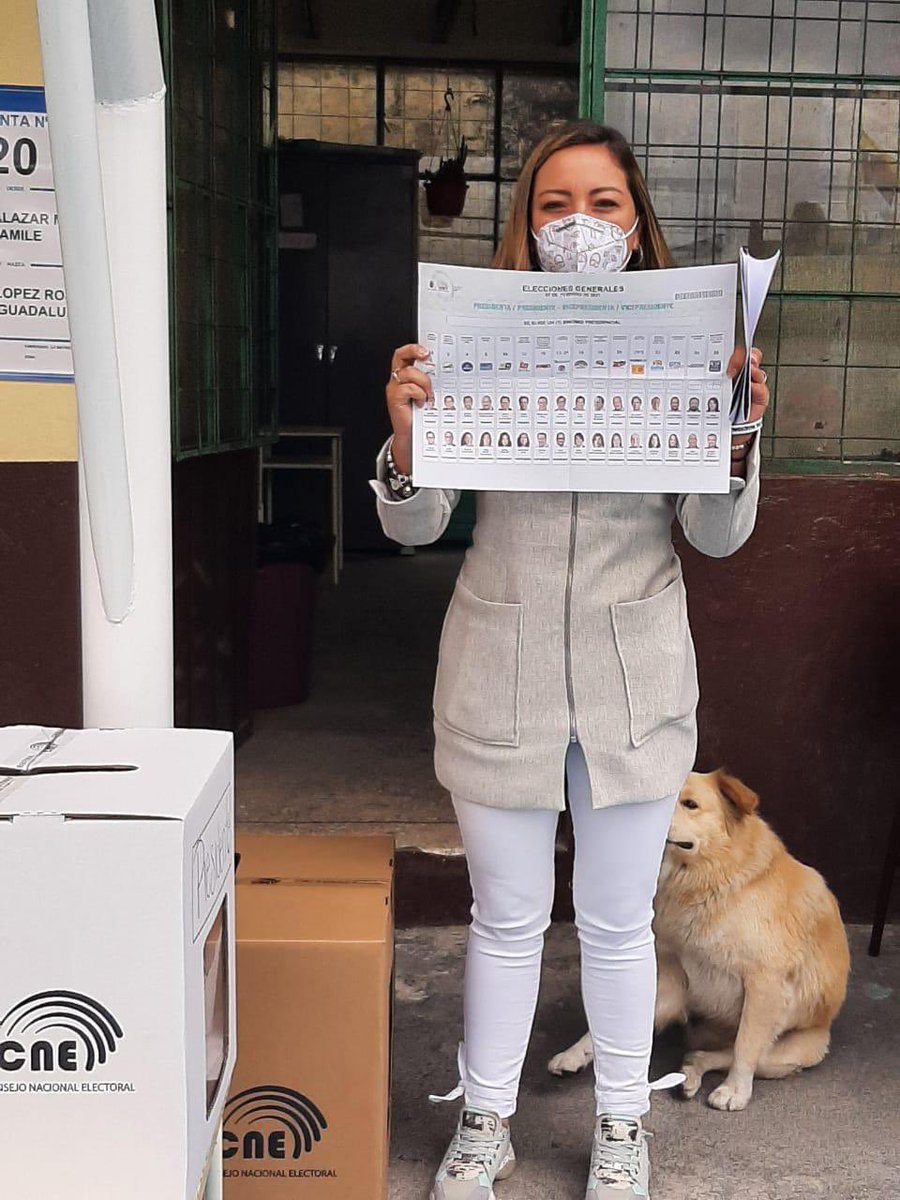 35MOVER's tweet photo. En #Latacunga vota la querida @anitabelenmarin #VotaTodo35 por la recuperación de la justicia social y la igualdad entre hombres y mujeres. https://t.co/7omQcGBSsj