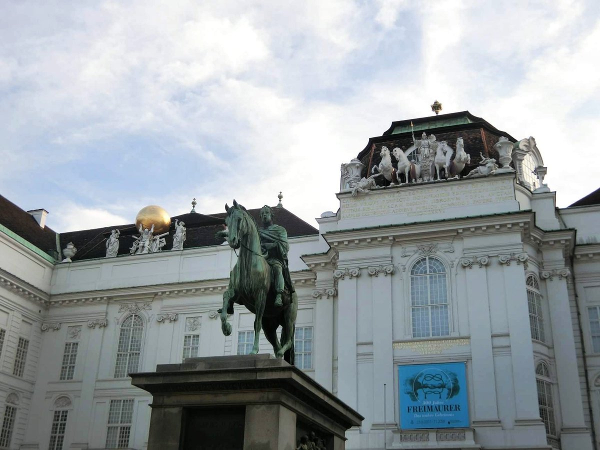 優雨 海外の旅 オーストリア ウィーン編 オーストリア オーストリア国立図書館 世界一美しい図書館で有名です 今回は時間がなく行けませんでした 次回は ぜひ行きたいと思います ヨーロッパ Europe オーストリア Austria