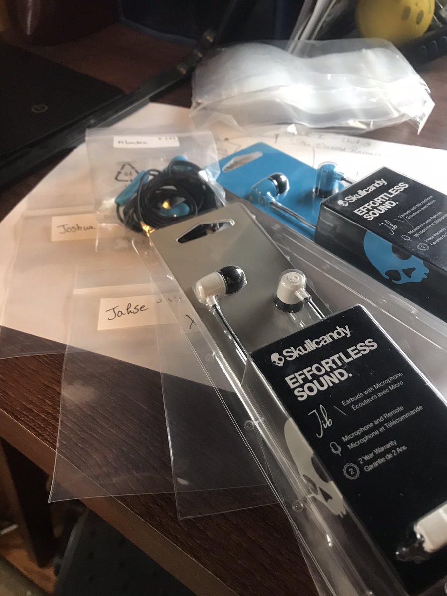 Back to in person learning means each student gets their own headphones thanks to <a href="/DonorsChoose/">DonorsChoose</a> and generous donors. @bsd_calhoun