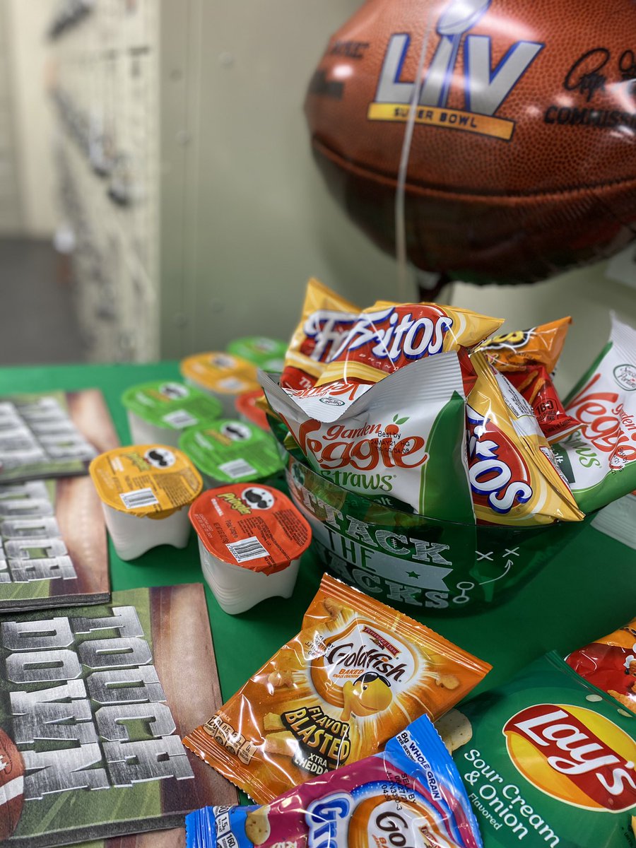 It’s GAME day 🏈Attack the snack!!! Team 1206💙