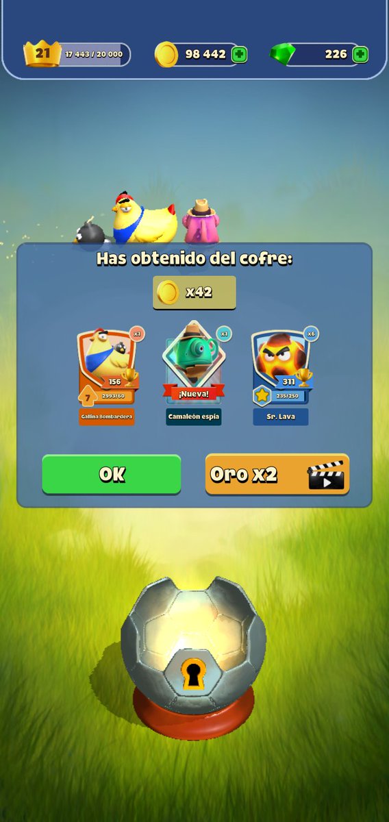 Tuvo que pasar un año para que terminaras saliendo en un cofre de plata, camaleón joto.