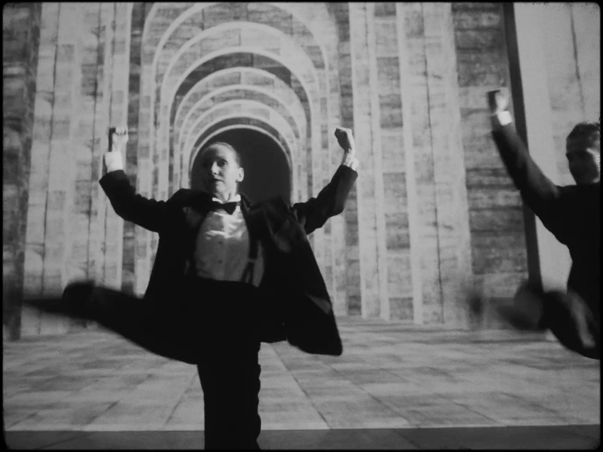 blinkinLAB's tweet image. blinkinLAB provided visuals for the  @ENBallet Digital Season Jolly Folly production. 
ondemand.ballet.org.uk/production/jol…
We created all of the animations that are projected behind the dancers during Act 3. #madewithnotch