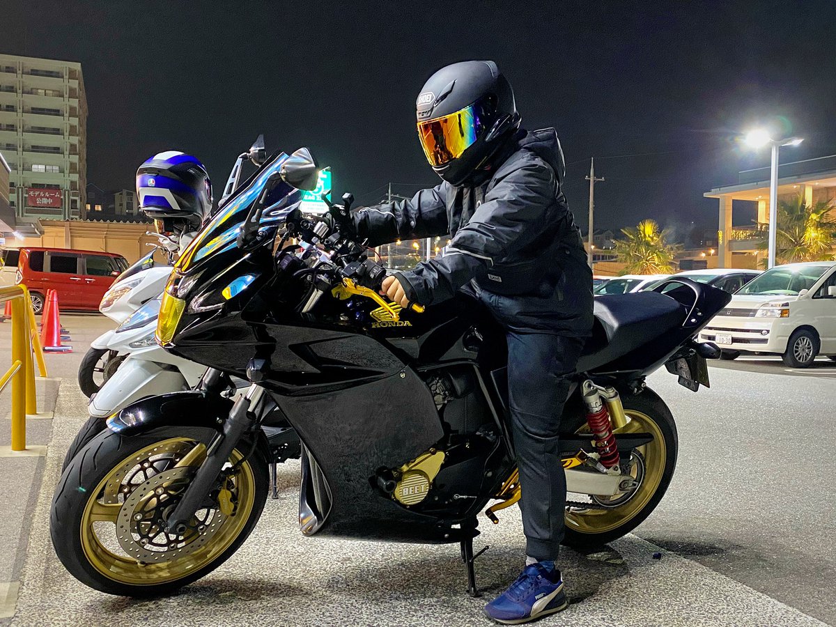 maru_ririri0's tweet photo. 弟に私のバイク跨らせてみた
可愛いねぇ🥰
免許取れる歳になったら免許取って2人でツーリング行こうね https://t.co/YJr6sYMRT4