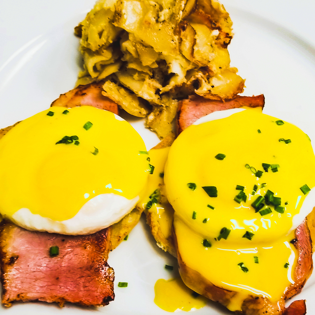 Scrambled Jake S Start Your Game Day With Breakfast At Scrambled Jake S Nothing Says Biggame Sunday Like Our Benny S What S Your Big Game Prediction Knoxville Breakfast Lunch Pregame T Co 9bzukqu4hg