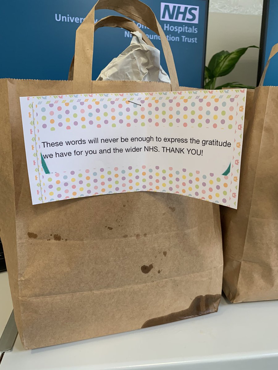 EveKirwan's tweet image. Wow ♥️Thank you So So Much @debolu101 Homemade Curry for Sunday Afternoon Dinner whilst working a 12hr shift @uclh #PERRT #COVID19  I’ve kept @debsandtricky one for your night shift. #OneTeam #NHS #nhshappyhour 💙💙💙