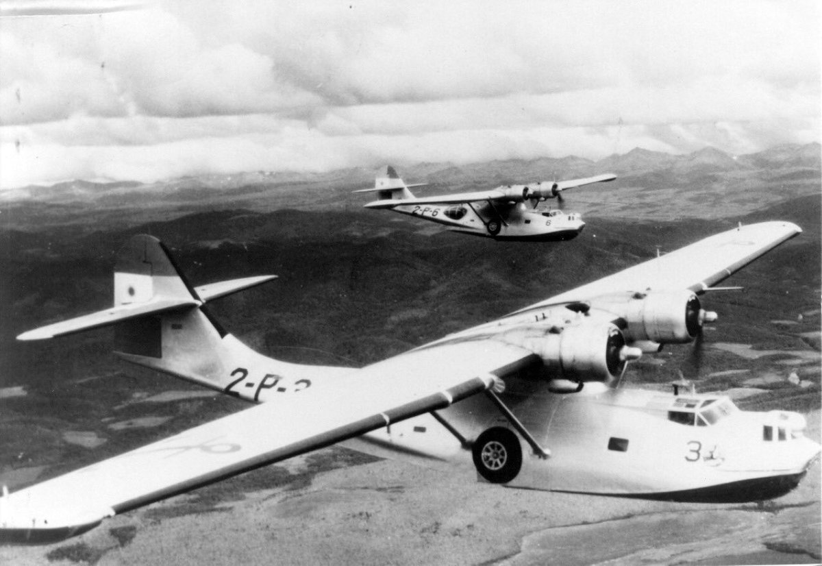 Armada_Arg's tweet photo. Hace 69 años, dos aviones anfibios PBY-5A Catalina de la #ArmadaArgentina descendieron por primera vez en la #Antártida, marcando un hito en la aviación mundial. A su regreso, marcaron un récord al unir la Antártida y Buenos Aires en un día.
Lee más 👉https://t.co/WRgrGvUyOl https://t.co/pE9vo3ceDi