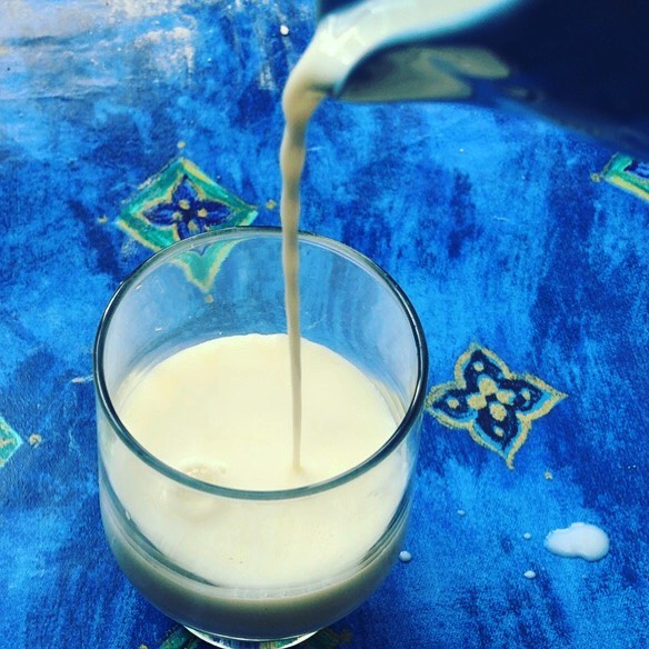 BreadBakerDani's tweet image. Perhaps not the most eye catching shot but one I am proud of. The #eatcaptureshare 3rd challenge was to try something new. So this is me working out how to take a photo of milk being poured. More practice of course needed…

📸 instagram.com/p/CK_f4BwjdpH/ via tweet.photo