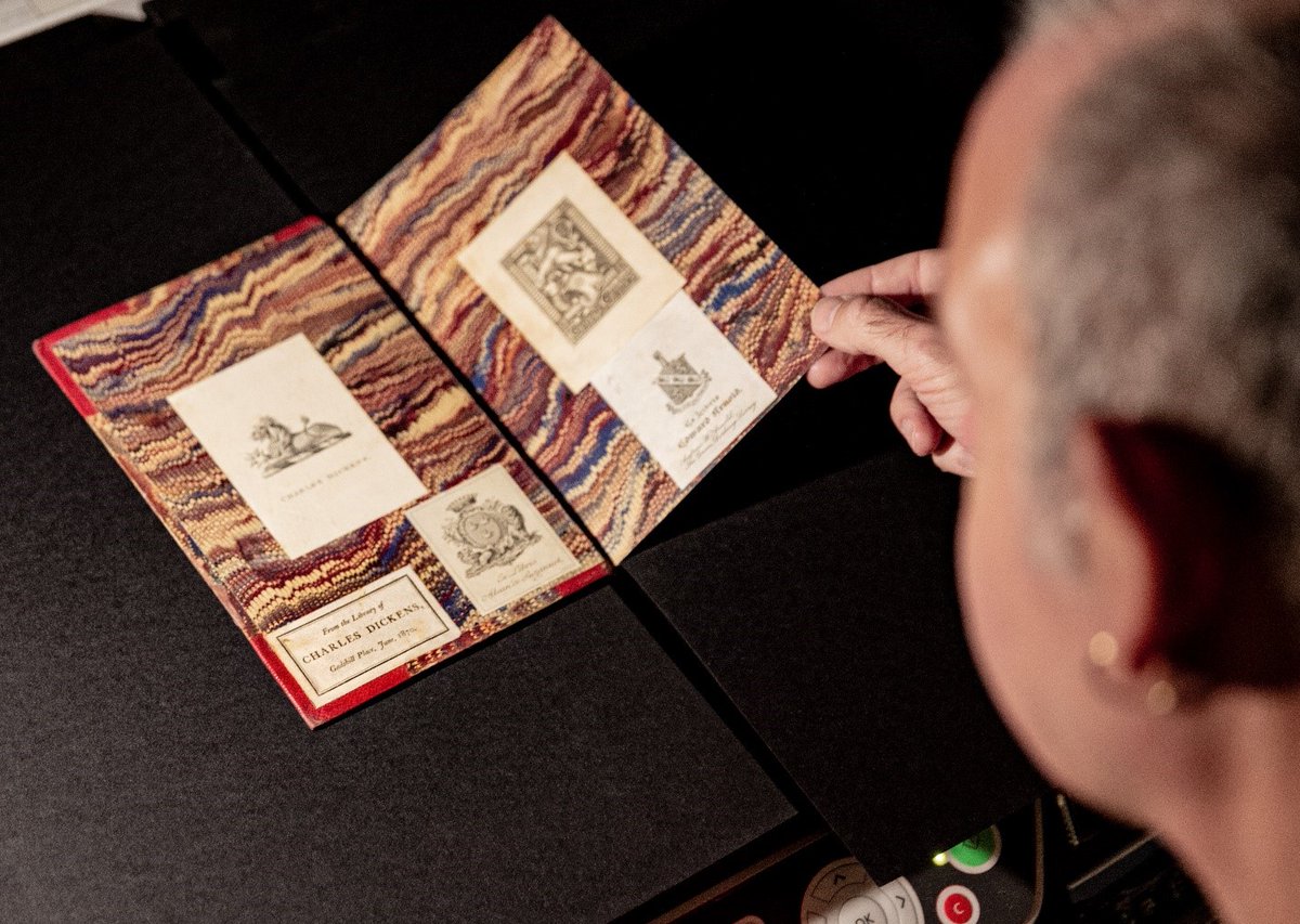 britishlibrary's tweet photo. We had the privilege of digitising six of #CharlesDickens personal reading copies for @DickensMuseum. He used these annotated books on his reading tours 1858-1870. Find out how the digitised books will be used. @BL_Digitisation
🔗 https://t.co/XdzNita03d https://t.co/8Nip7GqVS3