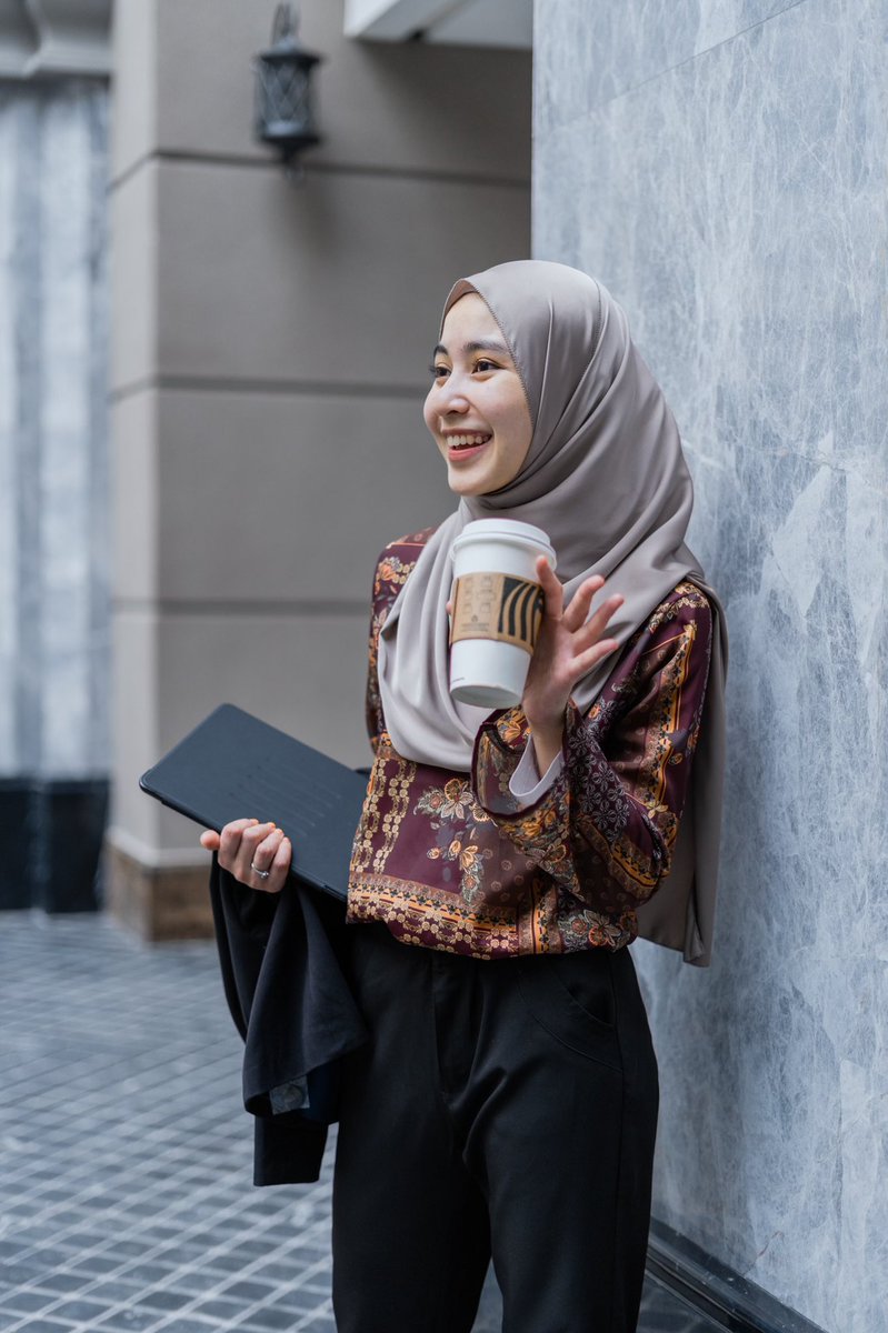 _muhdzakwan's tweet photo. Hi guys ! My sister’s business ada release their new collections.🤩🥰
Tak minta banyak tak dapat beli takpe hmm tapi nak minta tolong retweet je! 🥺🙏🏻 https://t.co/msJJAaAFS3