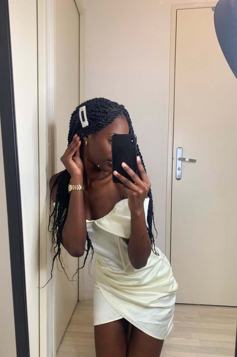 gaaangsta_'s tweet photo. ce soir, sur snap je fais un HAUL robe PLT inspi pour la St Valentin..💕
if you are interested..😬
👻:endie.gang https://t.co/ihbWq1JDO4