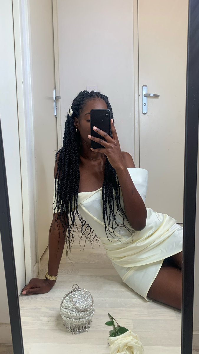gaaangsta_'s tweet photo. ce soir, sur snap je fais un HAUL robe PLT inspi pour la St Valentin..💕
if you are interested..😬
👻:endie.gang https://t.co/ihbWq1JDO4