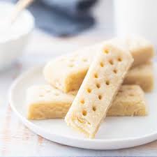 5. Trecento notation = shortbreadLook at those airy semibreves, look at those stylized minims. I refuse to believe that Trecento notation can be anything else than shortbread.
