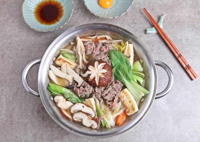 Perbedaan hotpot Cina (huo guo 火鍋), nabemono Jepang (鍋物), dan jeongol Korea (전골).