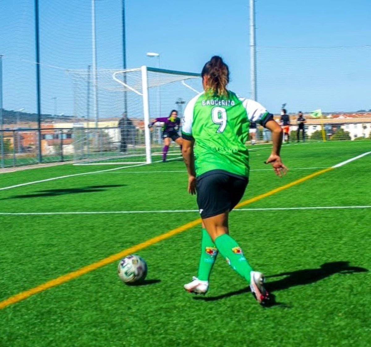 infosportsec1's tweet photo. ¡Ecuatorianas 🇪🇨 en el #RetoIberdrola🇪🇸!
👉🏽#Collerense con Andrea Vera de titular venció 2-1 al #Seagull.
👉🏽 #Cáceres con Manoly Baquerizo de titular, empató 1-1 frente a #JuanGrande.
👉🏽 #Racing con Ligia Moreira de titular, empató 1-1 frente al #RealOviedo.
#InfoSports https://t.co/KjkcYem2Zn
