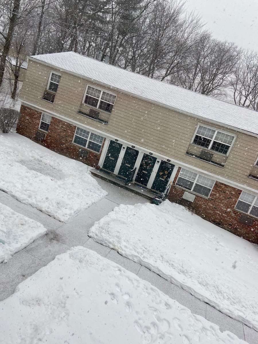 campbelltay94's tweet photo. @News12NJ It’s coming down here in Matawan, NJ https://t.co/g97kS0thfI