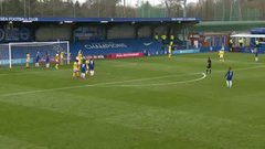 In off the bar from Sam Kerr! 🇦🇺