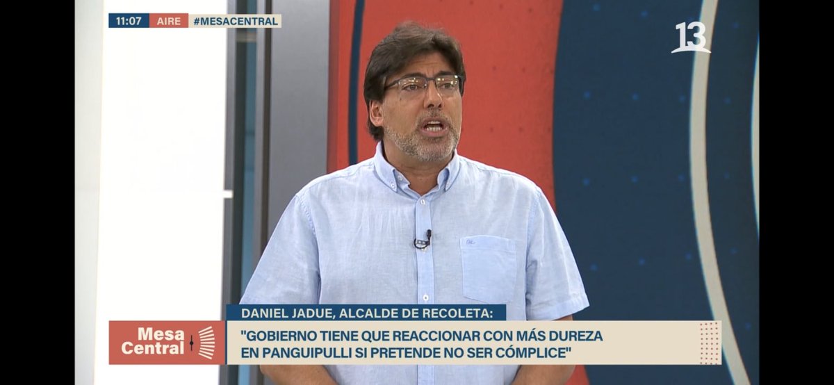 Xdcs90's tweet photo. Daniel Jadue, ha dicho en menos de 10 minutos lo que llevamos esperando casi dos días del Gobierno: Envía condolencias a la familia de Francisco, espera haya justicia, condena el control de identidad sin justificación y exige una intervención ahora en carabineros. #MesaCentral https://t.co/Ob4equSrAx