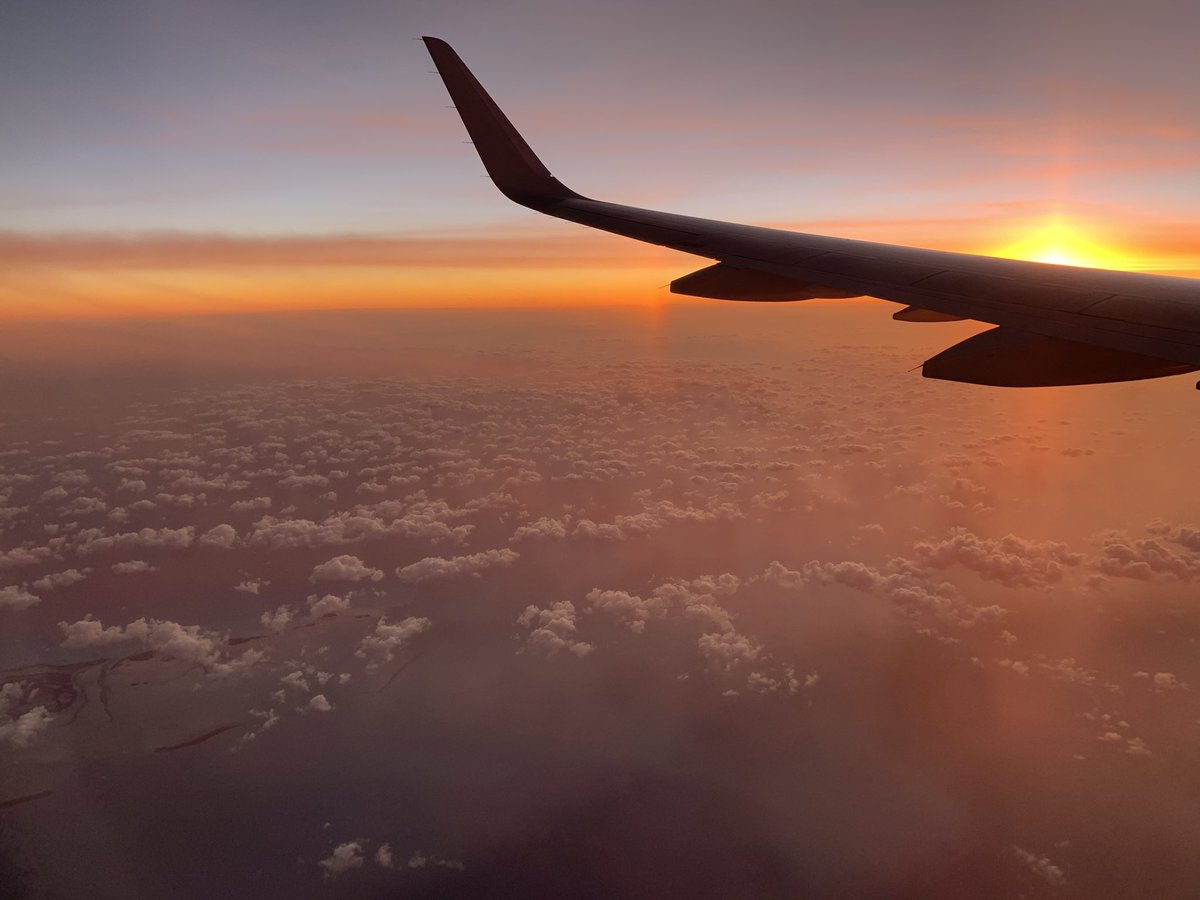 #sunsetsundays for us #travelers from up high 🧡 are special. 

Last December - Flying from St. Lucia and soon landing to MIA. 

@always5star @GalsWander @MadHattersNYC