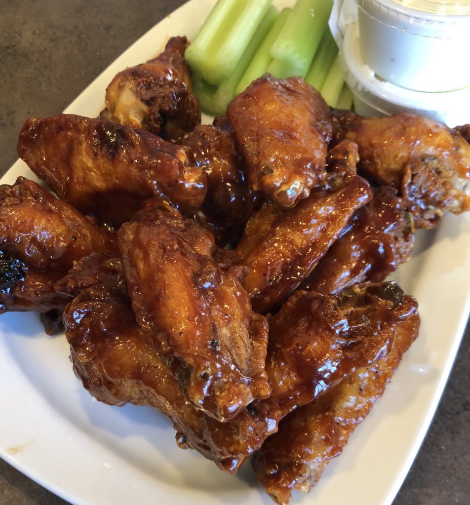 LedoPizza's tweet image. 🏈 SUPER SUNDAY GIVEAWAY 🏈

RETWEET &amp;amp; FOLLOW 
for a chance to win a 
🤑 $100 #LEDOPIZZA GIFT CARD!

(One winner picked at 9pm 2/7/21)

Ledo Pizza + JUMBO Wings are perfect for your tailgate at HOME for the BIG GAME 🏈

Order Carryout Online!

order.ledopizza.com