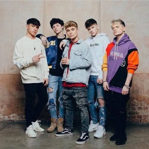 Lulkaa03's tweet photo. Can we stop for a while and look how gorgeous they are? 
#roadtriptv #roadiesrevolution https://t.co/9MECjPbBwC