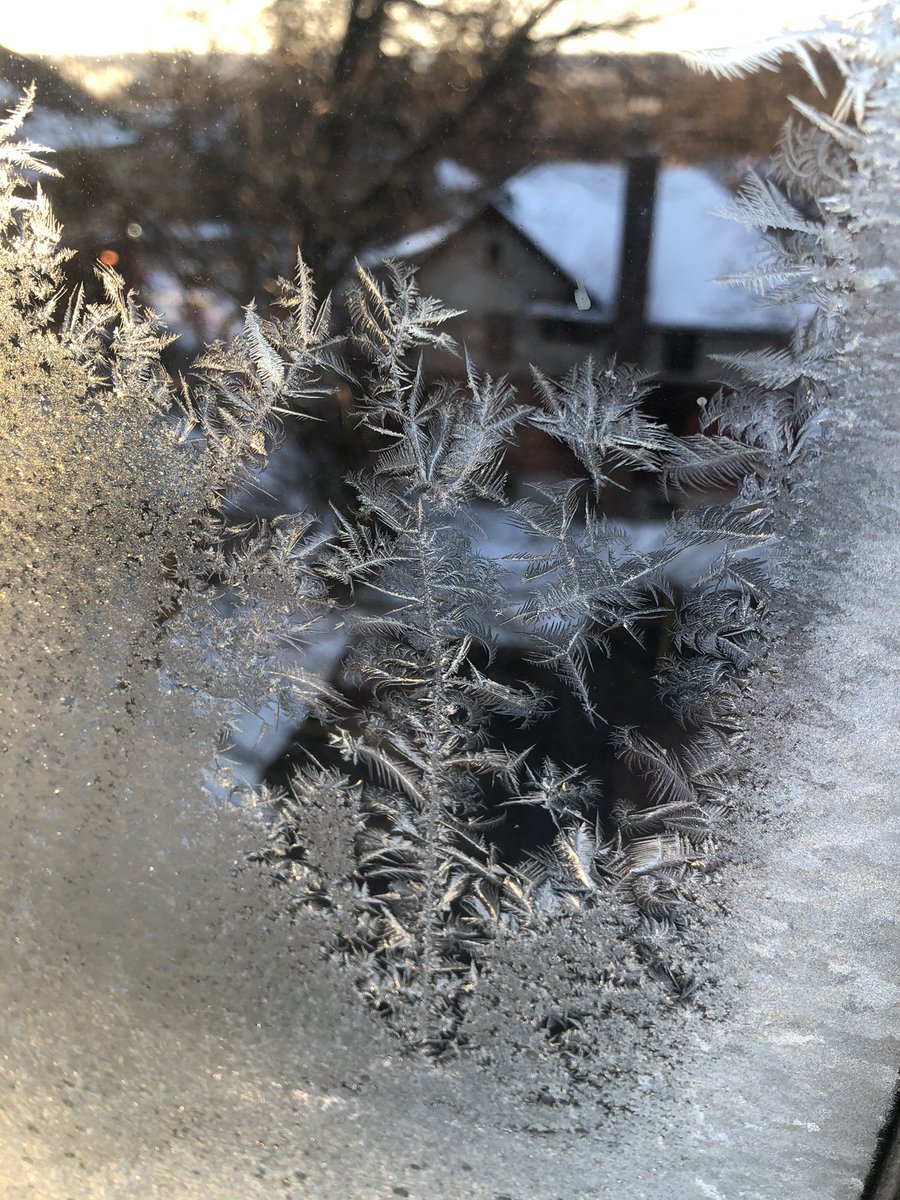 MattBaylow's tweet photo. we do like to humidify #coldsnap #belowzero #stopnamingwinterstorms https://t.co/W43AGhZorO