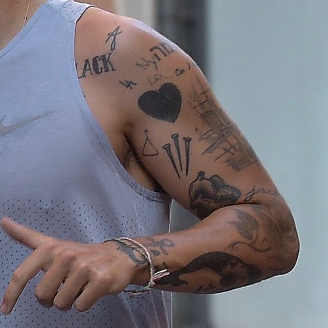 Harry Style details...