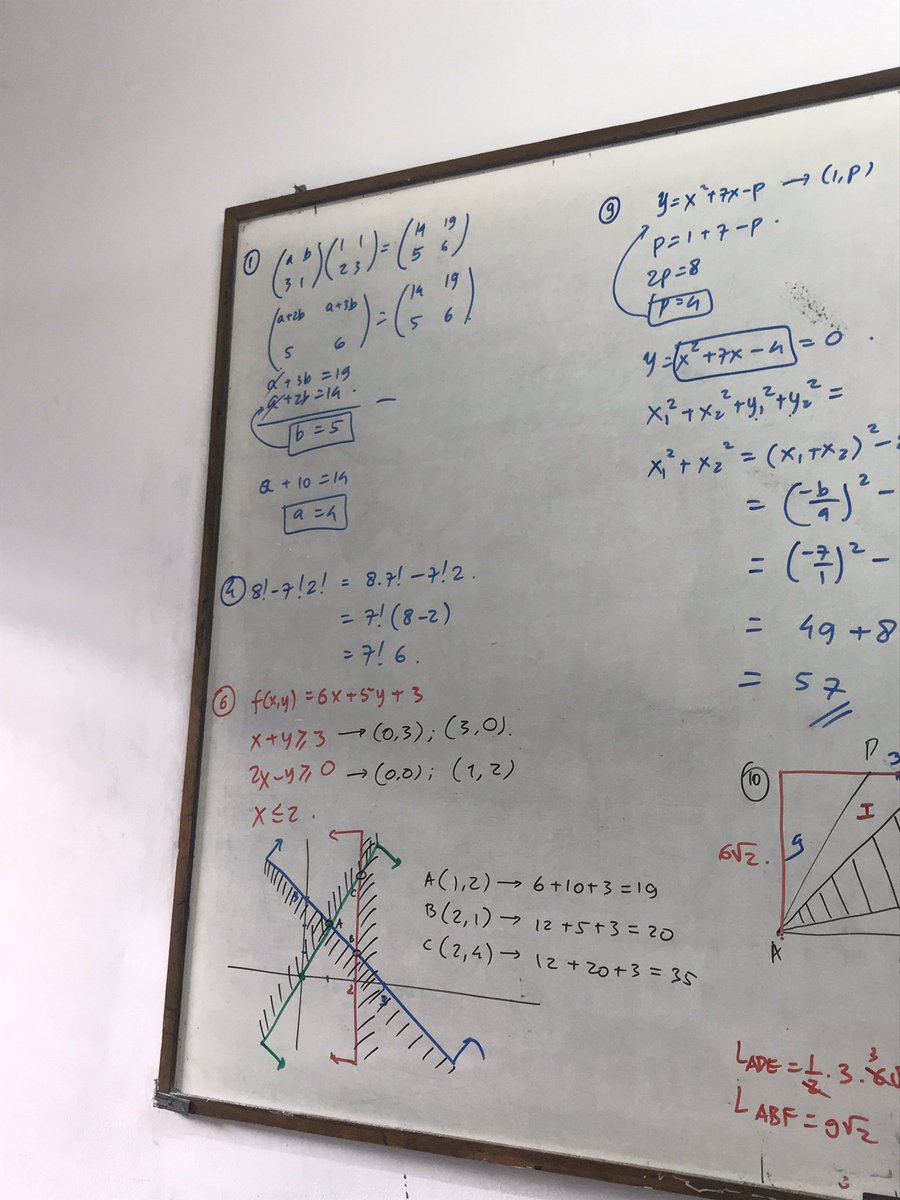 nemu di galeri waktu belajar matematika simak ui. yaaaa kalo ada yang mau save dan belajar silakan.. 🥵