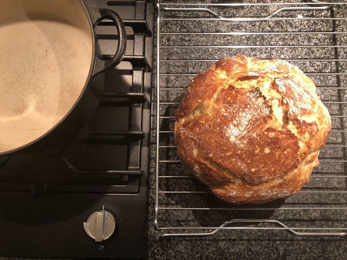 🥖 🍞 🧑‍🍳 🔥opgedane broodbak scills tijdens coronatijd komen nu weer goed van pas bij deze #Winterlockdown ⛄️❄️🌨🏠