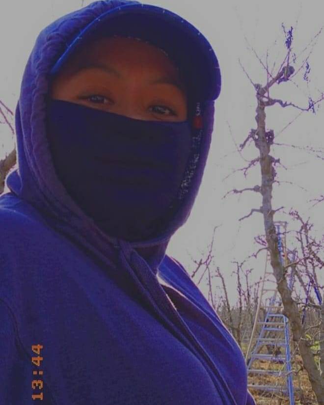 UFWupdates's tweet photo. Rosario is a 15 year long farm worker in CA. She says she prays to God for immigration reform so she can go to work without the fear of being deported for just doing her job. An added bonus for her would be to be able to see her parents again. #WeFeedYou #WeAreHome https://t.co/vCvYpQZsvf
