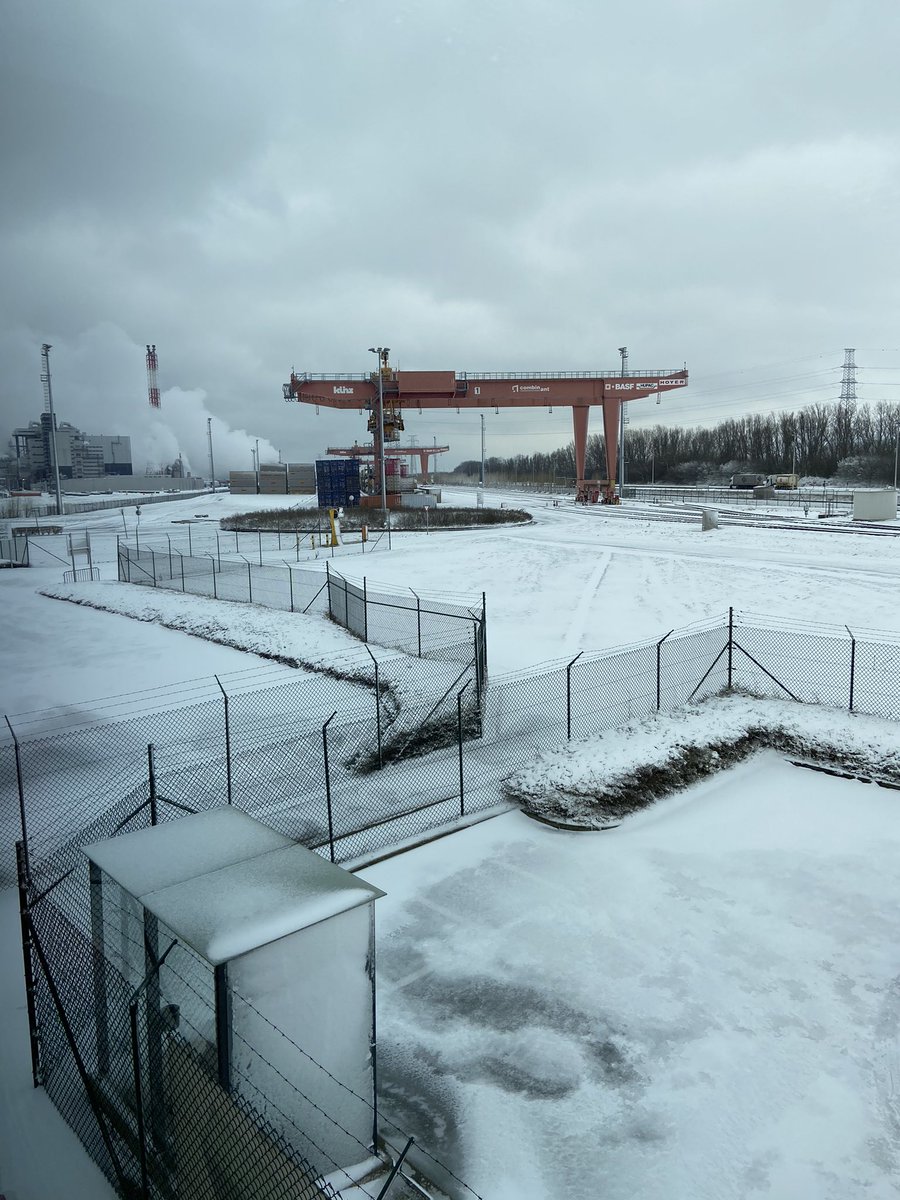 Snow in <a href="/Combinant/">Combinant nv</a>   Preparing everything for tomorrow. 👍