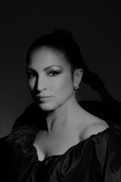 LuisRodri71's tweet photo. @Yuyi_Lo Por un momento pensé que era Gloria Estefan... https://t.co/Gq8JrOP5hI