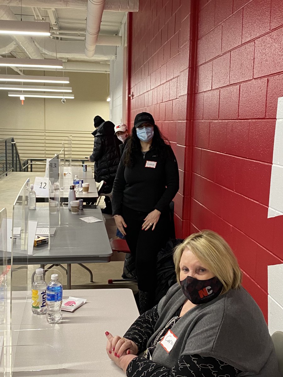 John_P_Price's tweet photo. Thank you ⁦@Walgreens⁩ for supporting ⁦@nccusd⁩ with vaccinations for all our staff today.  This makes a huge difference for our community.  Thank you. #d187together. ⁦@YesyMSanchez⁩ ⁦@KimEAndes⁩ https://t.co/mH3uvepRcW