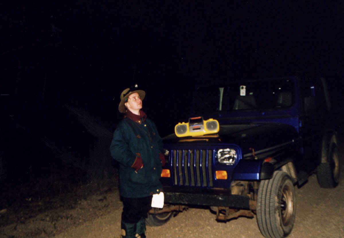 My Masters fieldwork was spent in the dark doing owl surveys from March - June in w. Manitoba. Like many birds, owls call to establish their territories and you can use that to locate them. I did this to sort out which habitats different species preferred.  #SuperbOwlSunday 2/