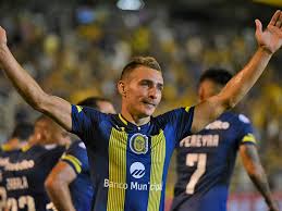 radio2rosario's tweet photo. #DesdeElMedio | ¡Lo dijo el Rifle Castellano! Marco Ruben quiere ser el máximo goleador de la historia del club, lugar que hoy ostenta Mario Kempes con 97. Se encuentra a 16 tantos, ¿llegará? https://t.co/Kz6sxKWEi1