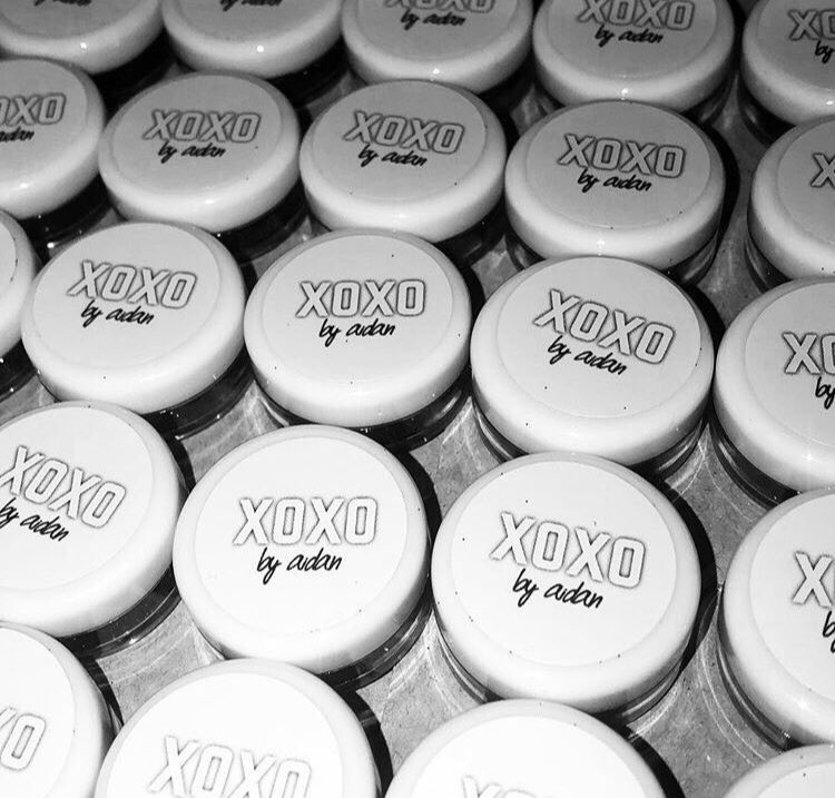 xoxobyaidan's tweet photo. Continuously upgrading our products to give you bigger &amp; better packaging and glitter ✨
#glowup https://t.co/oGQAPSGTu6