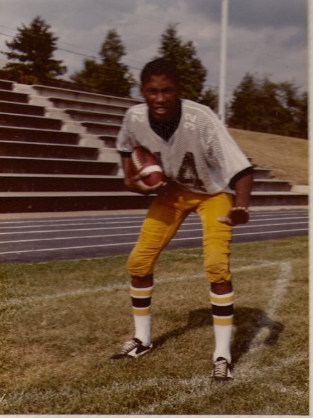 UncleCraig45's tweet photo. #beforeandafterchallenge
Back in the days when I was a young kid. Football was the sport I love the most out of all the sports and the last I ever played in high school.
You kids that chasing your life dream never take NO for an answer.
@cmockobee @mockstang @devin_mockobee https://t.co/DKB0n0gYJY