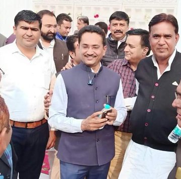 "कदम बढ़ाया है जो आगे तो रूकने का नाम न लो,
मत बैठो तुम थक कर जब तक विजय पताका थाम न लो"। 
#संख्यात्मक_अनुपात_लागू_हो

एक बार फिर से आवाज बुलन्द करो साथियों
#व्याख्याताओं_के_साथ_न्याय_हो
#संख्यात्मक_अनुपात_लागू_करों
@Reslarajasthan <a href="/kailash_sehara/">KAILASH GANIPUR RES</a> 
<a href="/DrAshokJat/">Dr. Ashok Jat</a> @Bhanwar99gujar