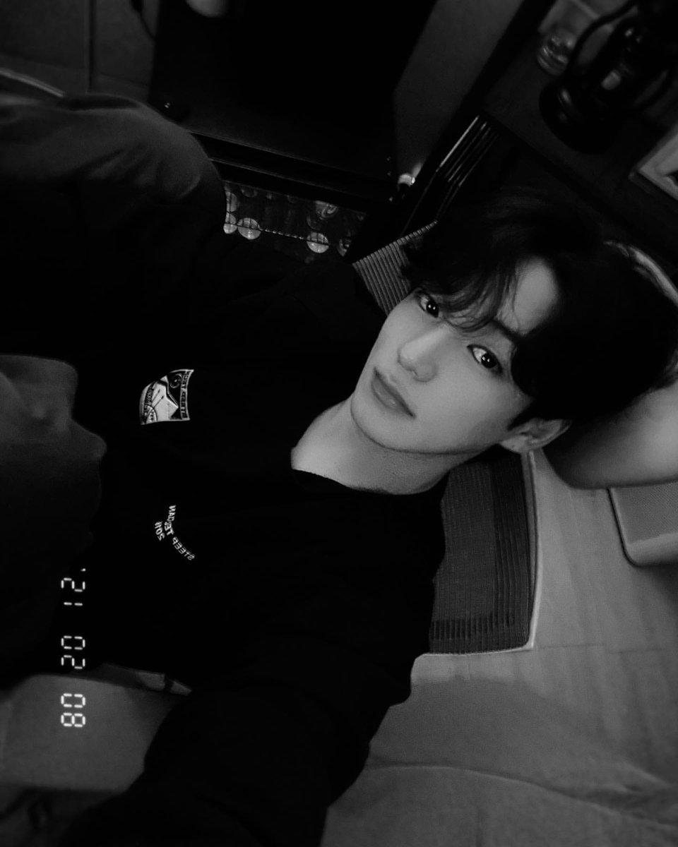 21.02.08 인스타그램
🎵...

instagram.com/p/CK_x0ziAOJX/…