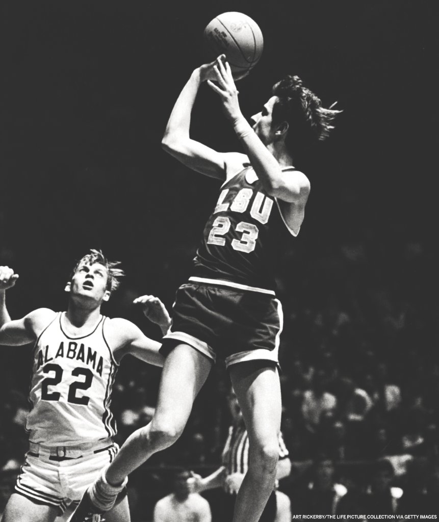 SECNetwork's tweet photo. 51 years ago today, Pistol Pete Maravich put up 69 in a game with no shot clock and no 3-point line.

UNREAL 🤯 https://t.co/0rCJBIO3Tl