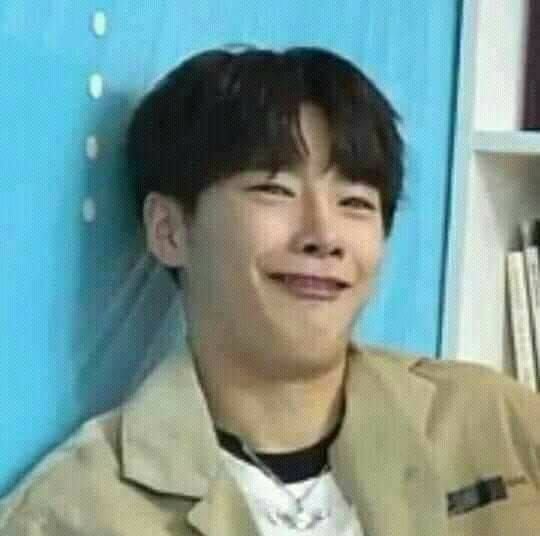 — jeongin being iconic; a happy birthday thread  #Straykids  #MaknaeINOnTopDay  #happyINday  #skz