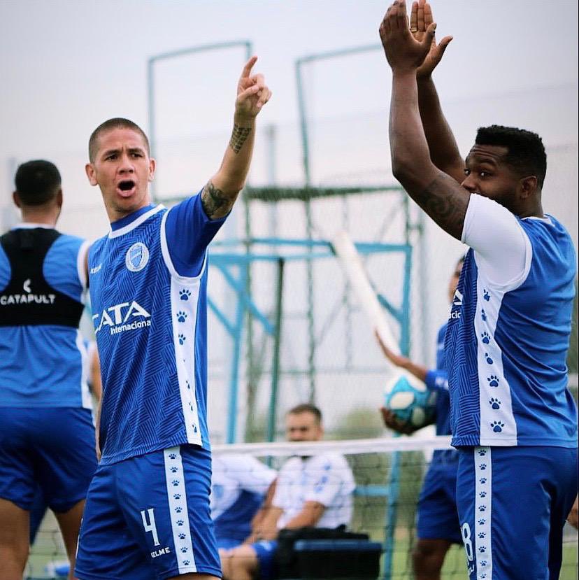 ortizdanilo06's tweet photo. A los grandes compañeros se los despide de pie y con honores. Gracias por tantas alegrías, gracias por estar en las malas donde los cobardes no están. 
Siempre te recordaré como una gran persona, excelente compañero amigo y gran líder positivo. Hasta siempre PARIENTE ❤️⚽️ https://t.co/4YpReDHgF0