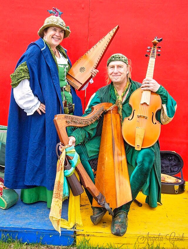 JayMichaelsHarp's tweet photo. Today is the final day of: “Hoggetowne at Home” The Virtual Faire 
3 short Early Music sets at 3:30
Pub Sing  at 5:30

https://t.co/wMxc7loFB9 https://t.co/gxzMFxlvzq