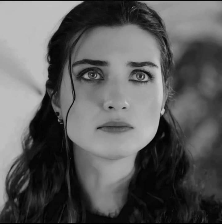 كل شيء يصبح جميلا...
عندما نريد نحن ان نراه جميلا...
نحن اسياد افكارنا.....☕🍂💔