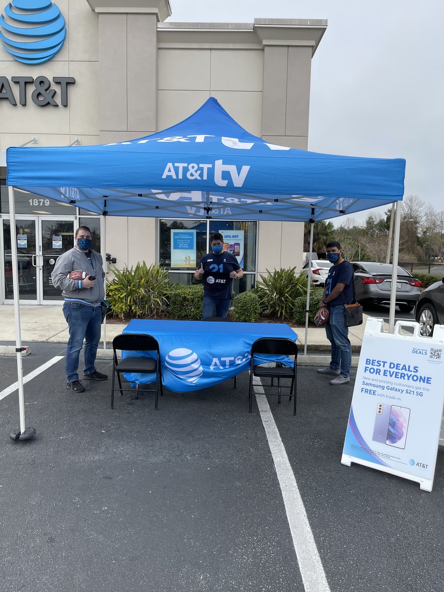 SpringHillATT's tweet image. Game day!🏈We are ready and pumped up for the Super Bowl🏆 ! Go Bucs🏴‍☠️! Fire The Cannons💥!  Come down and see us at 1879 Commercial way on this Super Sunday!  @One_FLA @jrluna11 @reynaolivo1 @MilagrosMontout @ARSMIsaac @TheJohnRussoRSM