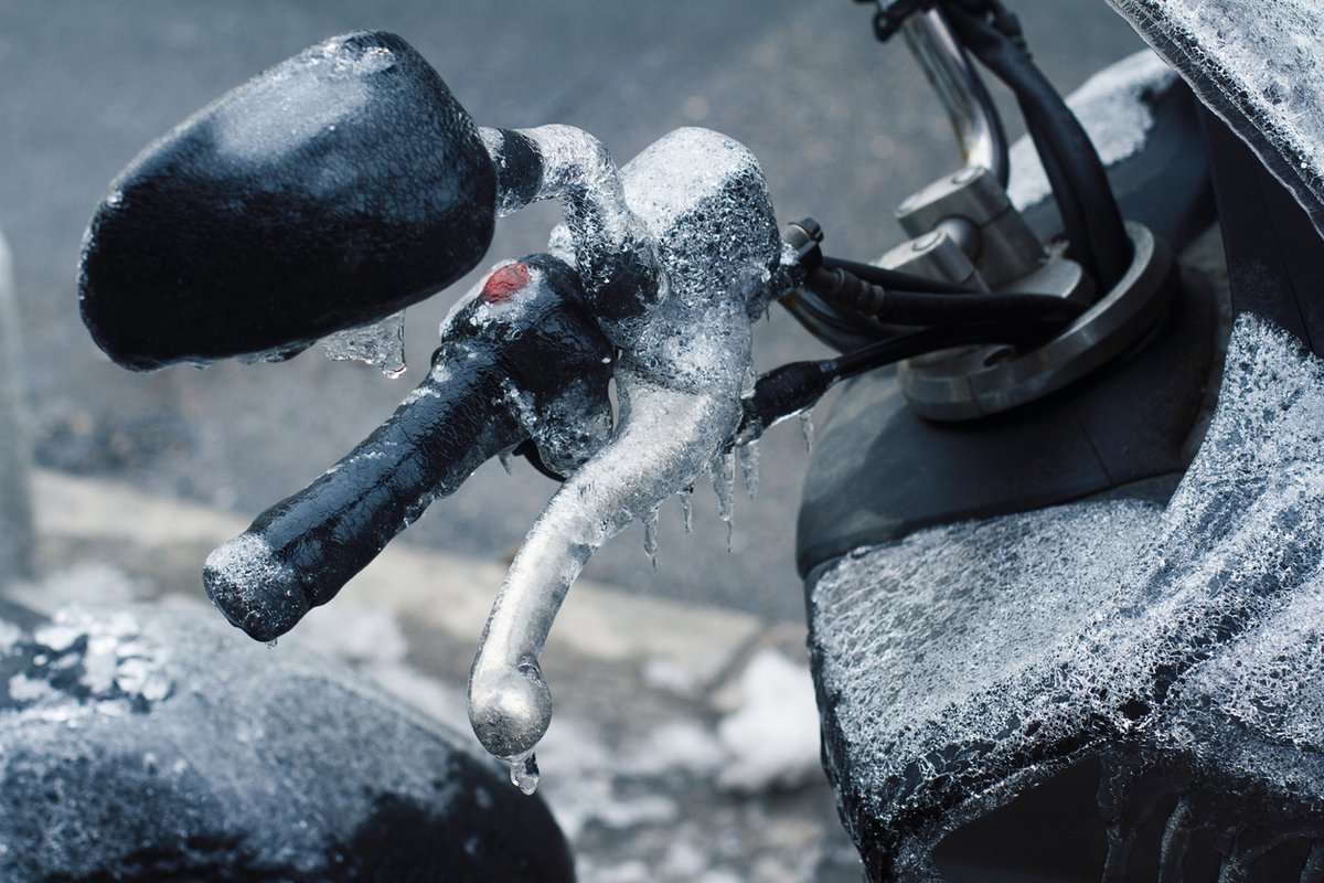 mh_suspension's tweet photo. With the winter months in full swing, it is important to check, #service and when necessary replace parts on your #motorcycle. 

Trust us, it's really not fun getting caught out by an oil leak or faulty part when you're stuck in the rain, ice or snow 🥶 

https://t.co/3OI56pHOoG https://t.co/zY5acSP2yl