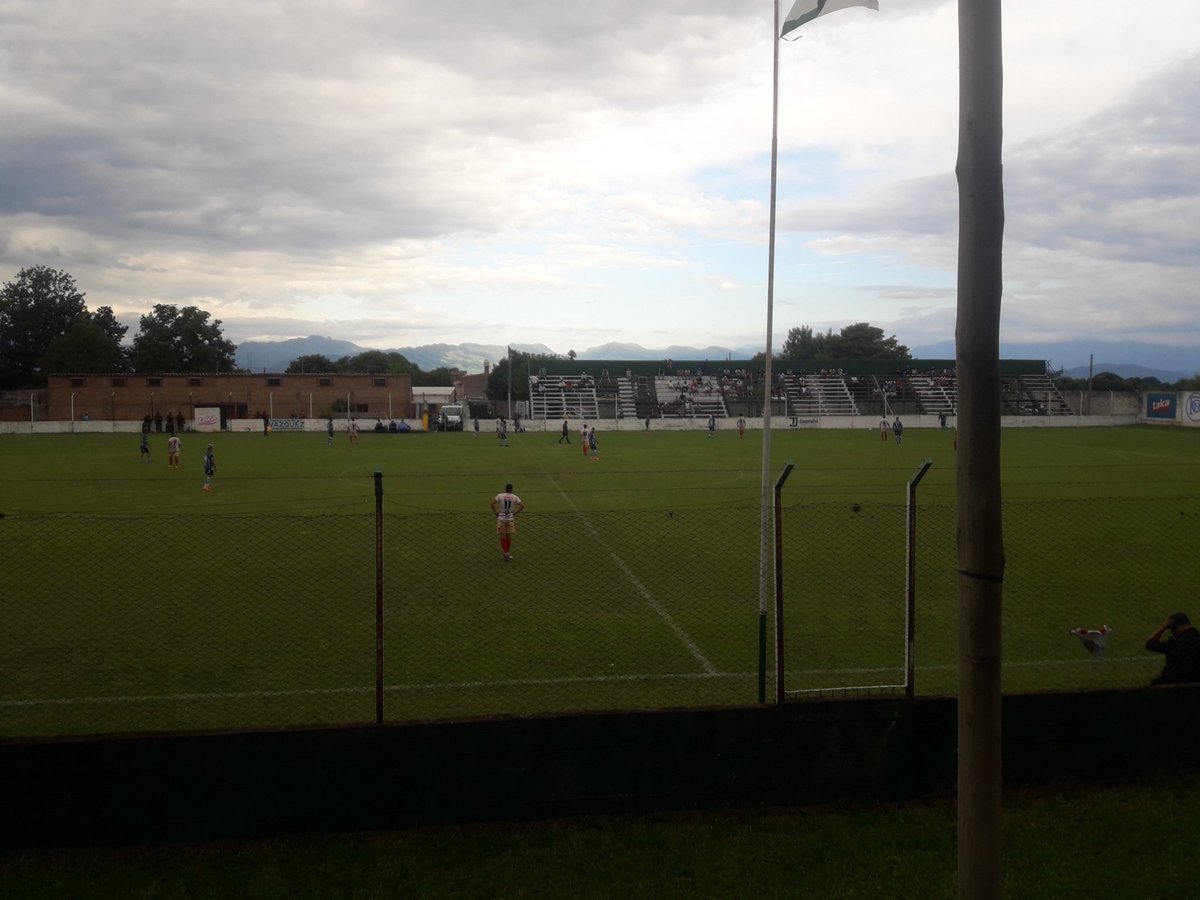 #RegionalAmateur || #DvoLaMerced y #GyT Ya juegan el complemento en Roberto Robles.

<a href="/RocioDelHuertok/">Rocío ⭐⭐⭐</a>